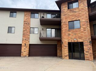 1925 2nd Ave SE APT 203, Watertown, SD 57201