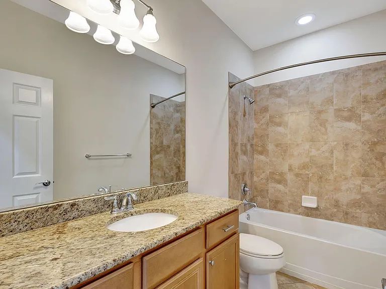 1212 S Community Dr — Photo 22