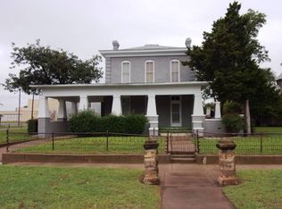 2030 Deaf Smith St, Vernon, TX 76384