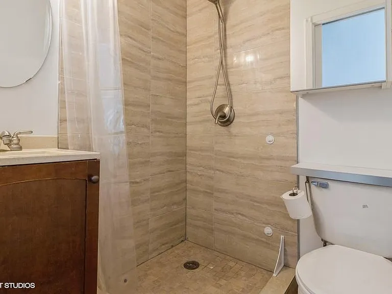 2541 W Chicago Ave #2R — Photo 19
