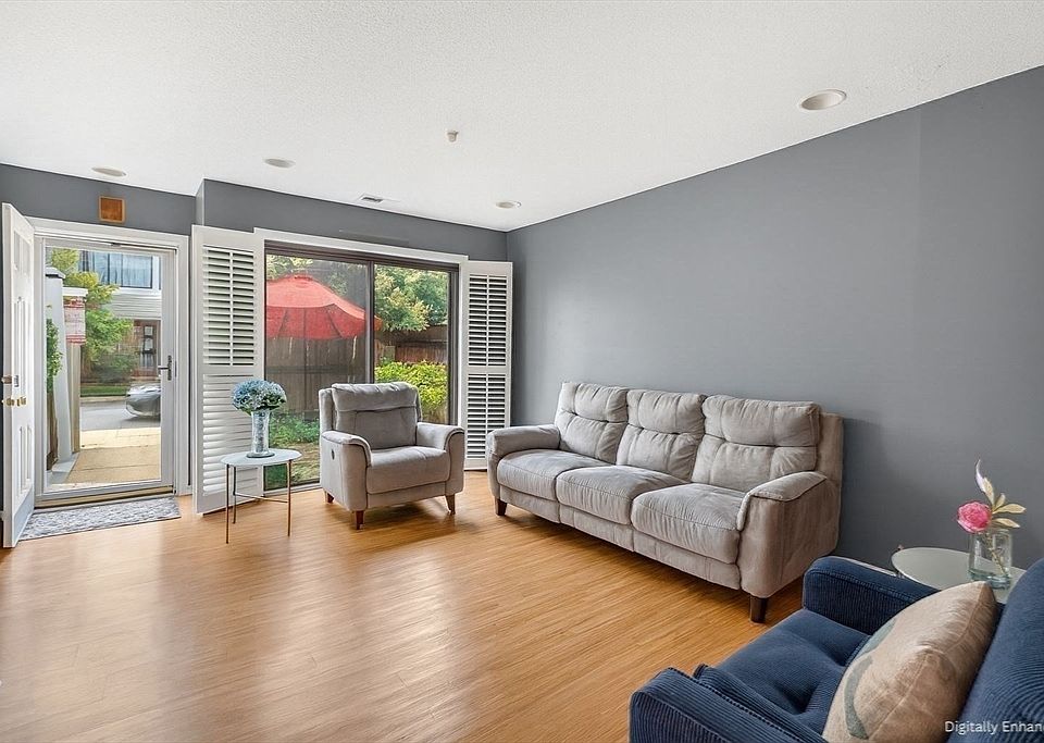 1st image of 56 Laurelwood Dr