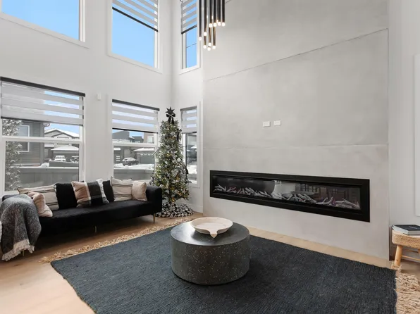 6245 King Vis SW, Edmonton, AB T6W 3Z8