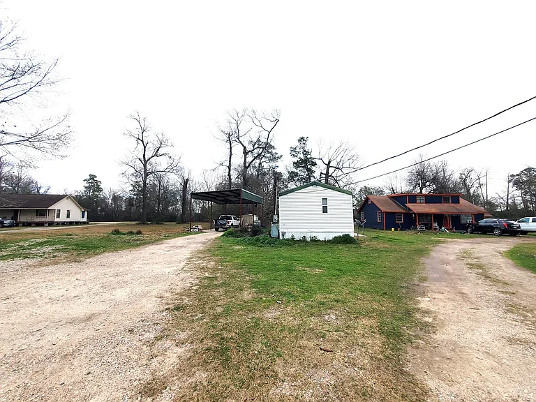 20327 Clyde Dr #B — Photo 7