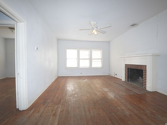 3rd image of 1306 McKinley