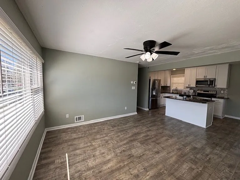 1407 Kay Ave — Photo 3