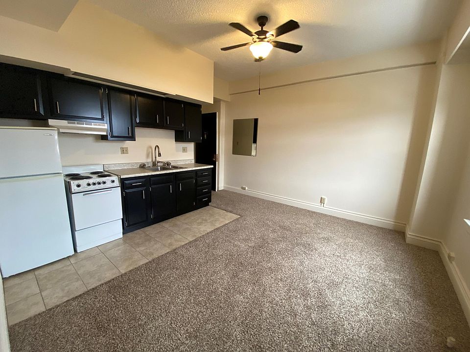 Living Room/Kitchen