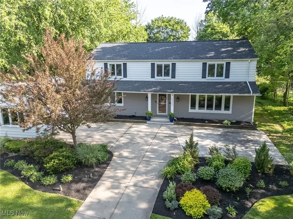 22320 S Woodland Rd, Shaker Heights, OH 44122