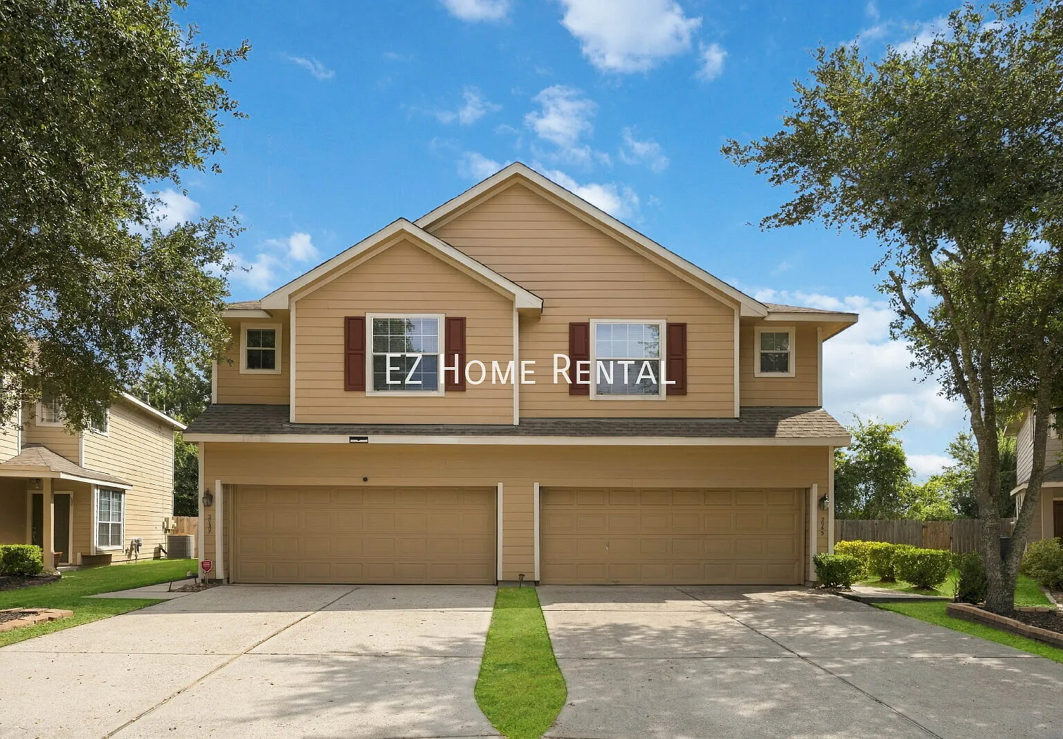 Townhome Living At Its Best! No Security Deposit Option | Move-In Ready — Photo 1
