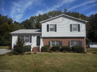 104 Brook Pine Dr, Greensboro, NC 27406