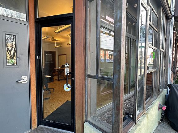 4th image of 204 E Girard Ave APT 1