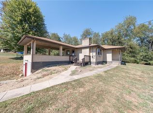 204 Marburger Rd, Evans City, PA 16033