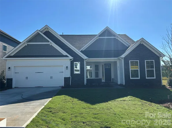 2211 Tabor Rd, Sherrills Ford, NC 28673