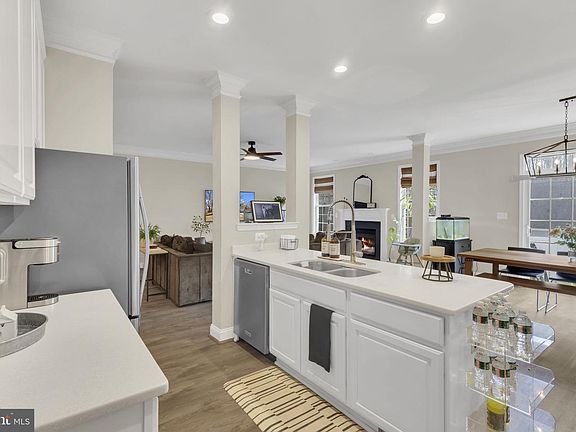 5th image of 1457 Tana Ln