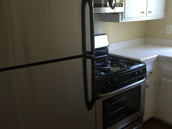 5th image of 4270 34th St APT 03