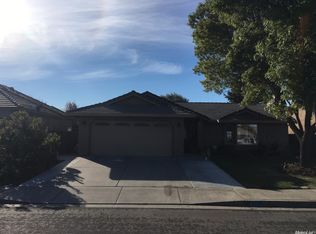 8711 N Songbird Way, Hilmar, CA 95324