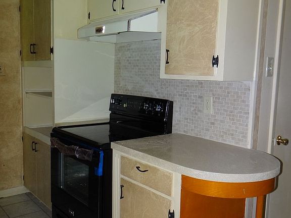 3rd image of 4655 Fieldwood Ln