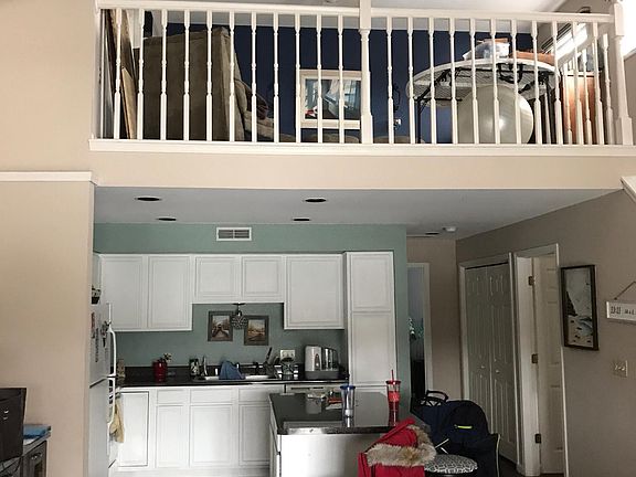 3rd image of N17W26860 Milkweed Ln Unit G