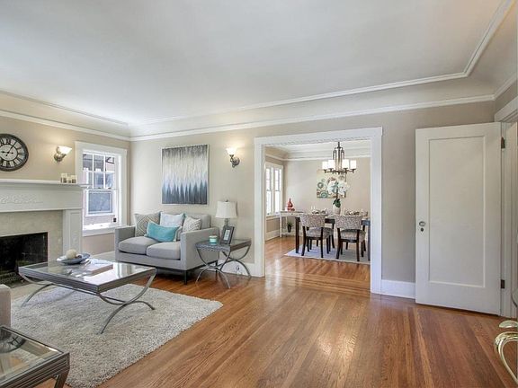 2nd image of 136 Mariposa Ave