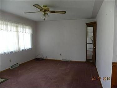 3rd image of 4860 Ivanhoe Ave