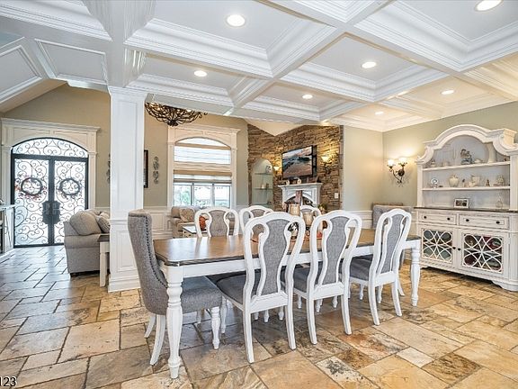 4th image of 16 Lawrence Rd