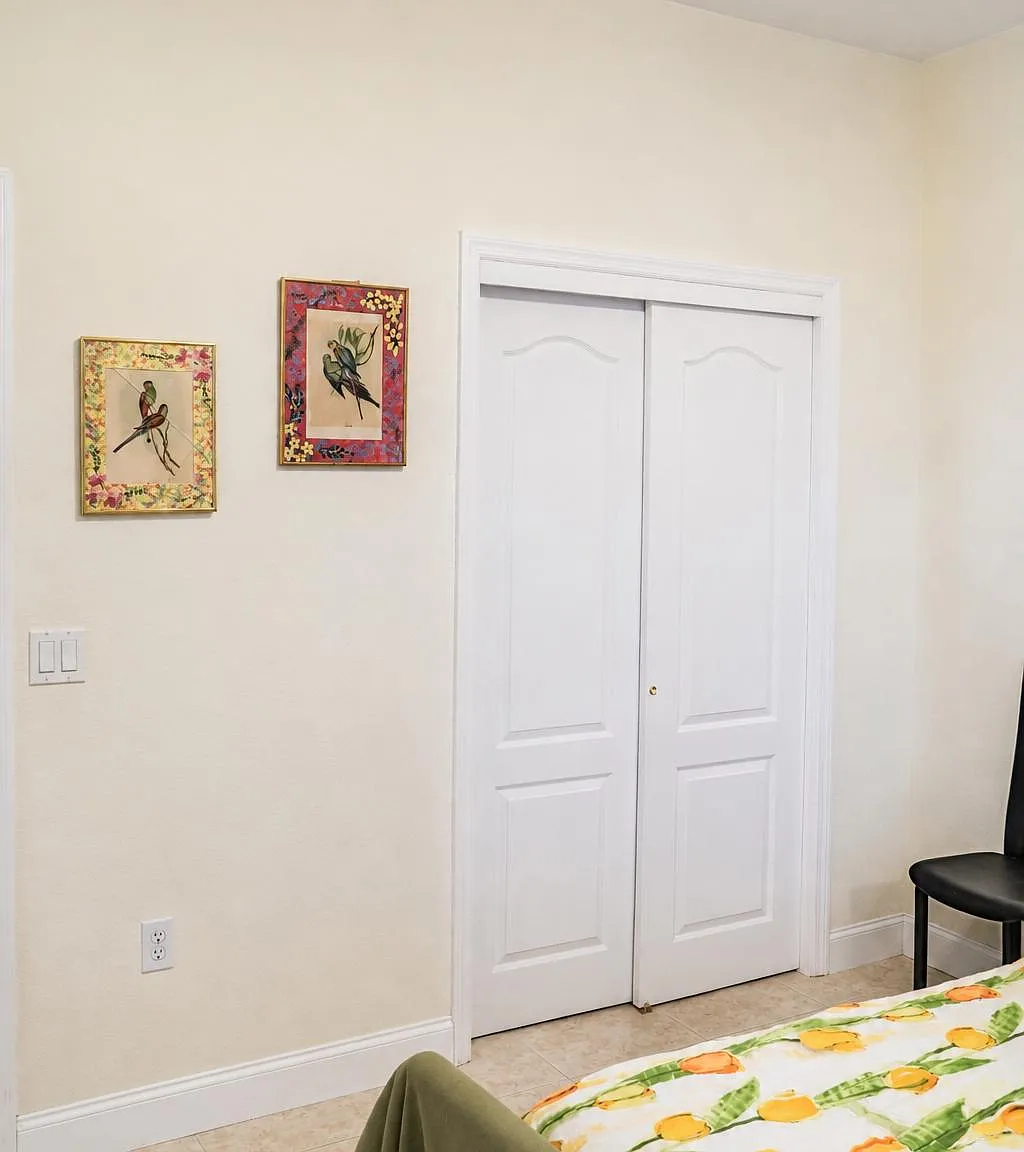 3 bed, 2.0 bath, 1800 sqft, $1,048 — Photo 4