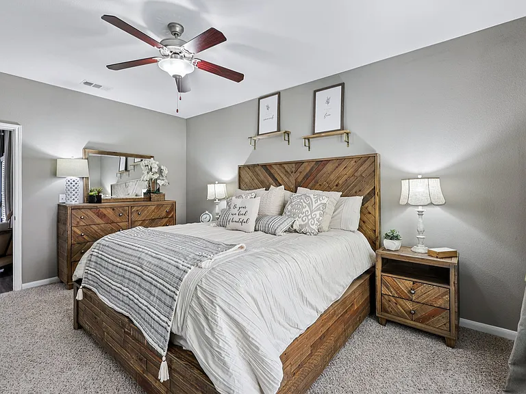 The Landing at Little Elm Apartments — Photo 35
