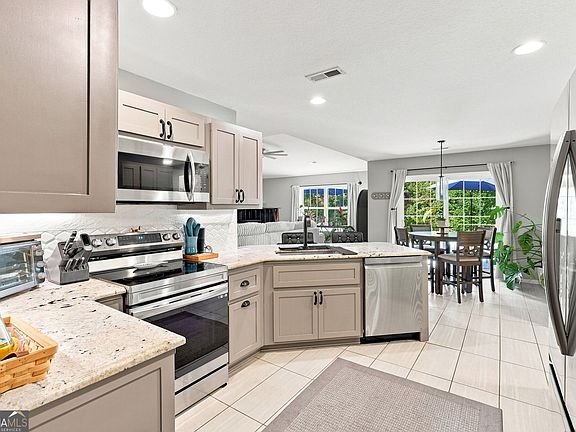5th image of 105 Wapiti Ln