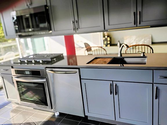 3rd image of 9655 Woods Dr Unit 517