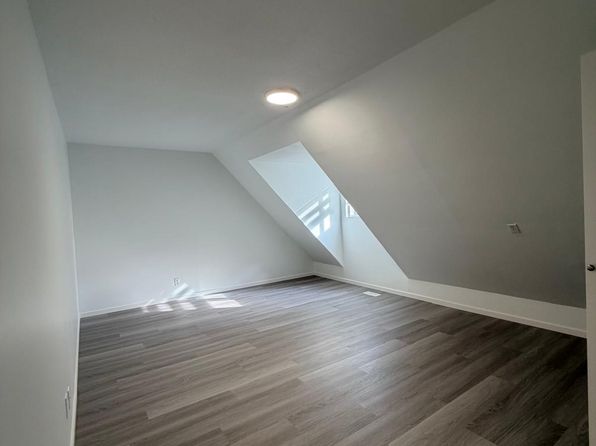 6 bedroom rental in Richmond — photo 8