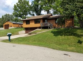 2912 Walnut Dr, Wonder Lake, IL 60097