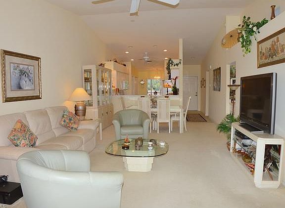 5th image of 10210 Washingtonia Palm Way APT 1722