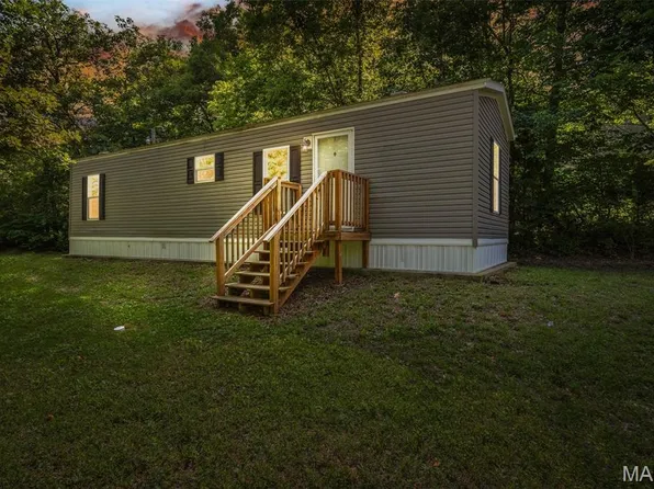 4489 Victoria Station Rd, De Soto, MO 63020