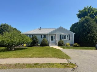 182 Crystal Water Dr #182, East Bridgewater, MA 02333