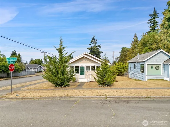 437 W Thirteenth Street, Port Angeles, WA 98362