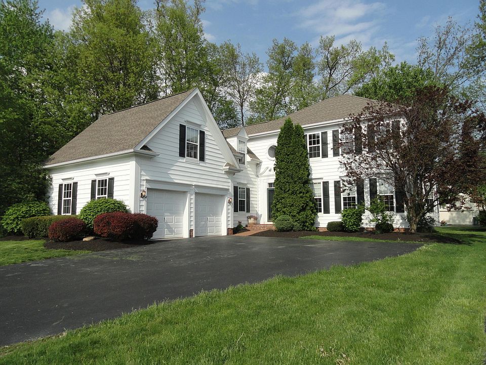 1st image of 5246 Hanover Close