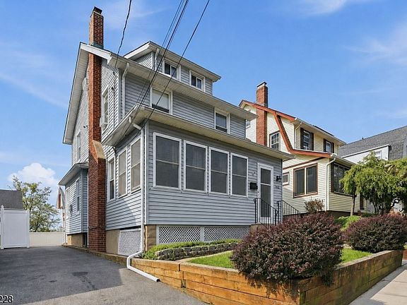 3rd image of 162 Maple Street
