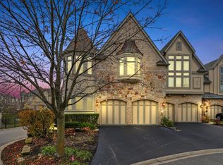 1531 W Rue James Pl, Palatine, IL 60067