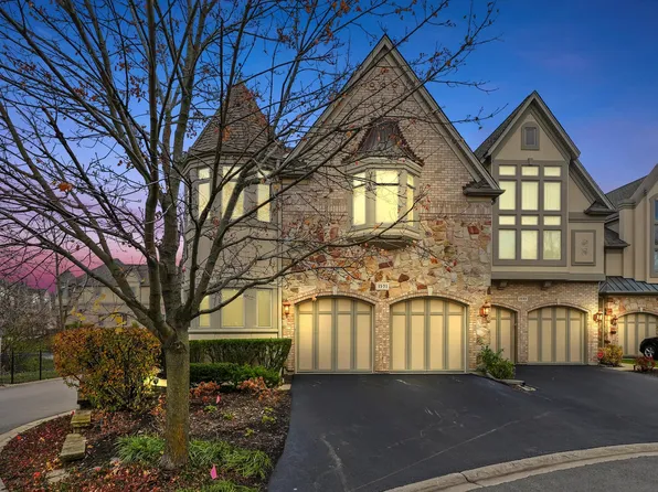 1531 W Rue James Pl, Palatine, IL 60067