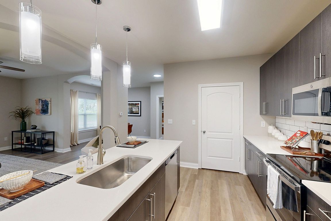 Large Kitchen with Island