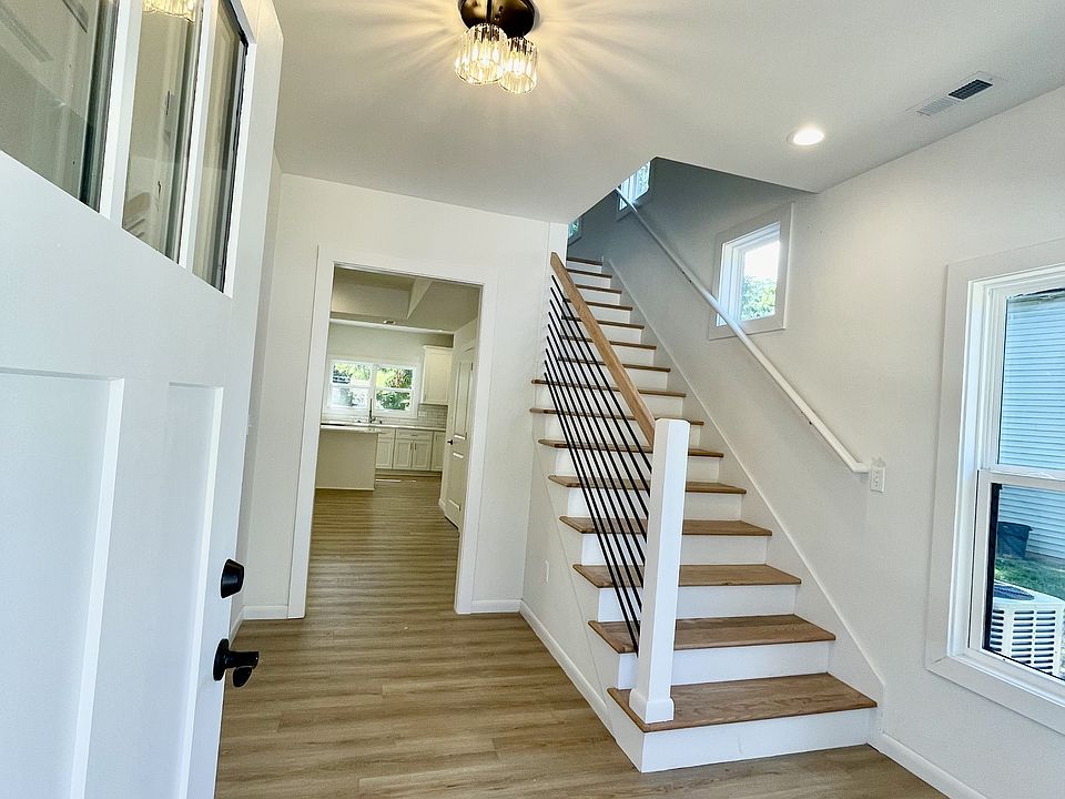 1st image of 148 Beechwood Dr #A