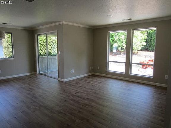 3rd image of 300 NW 95th Cir