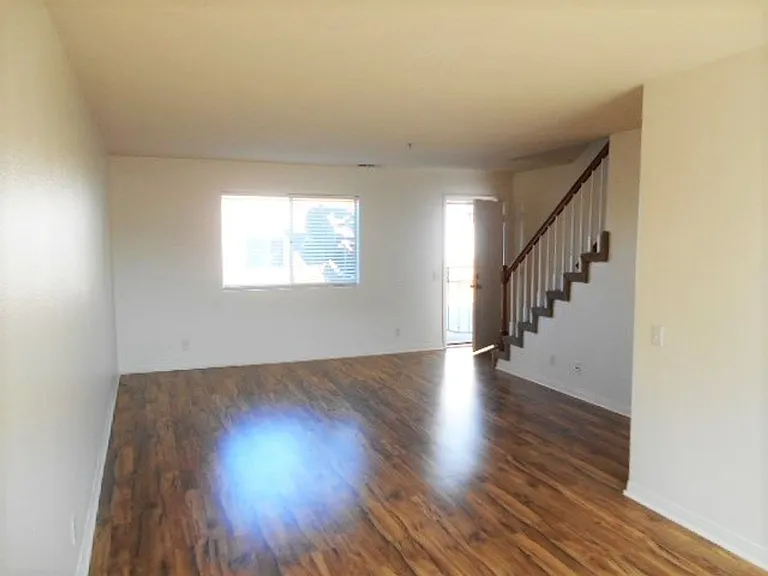 1413 Janis Lynn Ln — Photo 2