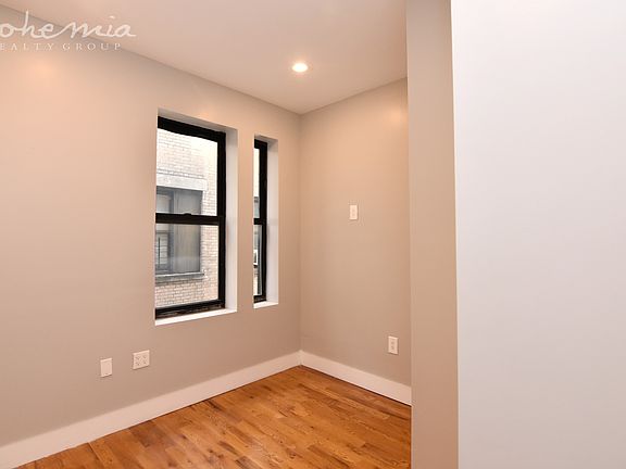 5th image of 25 Fort Washington Ave APT 4A