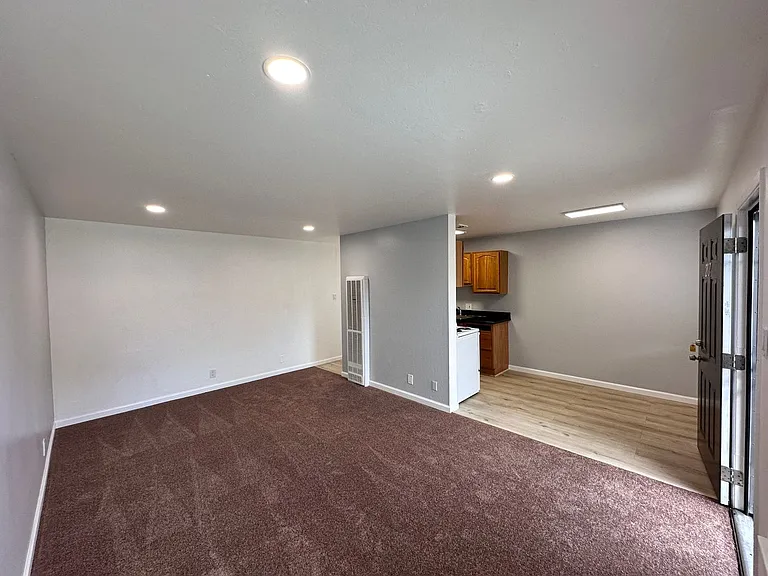 02250-96 — Photo 21