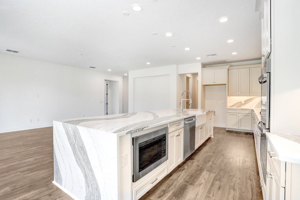 next background image