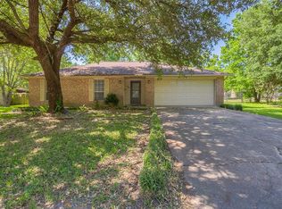 106 Leigh Ann St, Huntsville, TX 77320