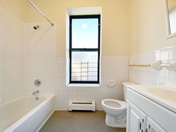 5th image of 164 W 146th St APT A6