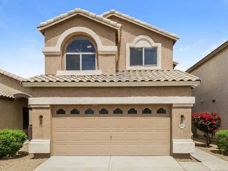 7206 E Kael St — Photo 1