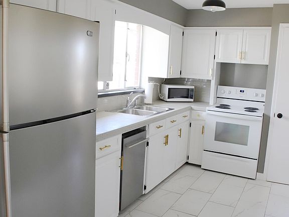 2nd image of 8595 W 54th Ave