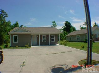 722-722 N Wright St, Burgaw, NC 28425